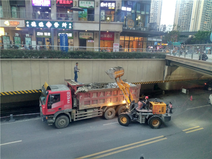 混凝土拆除公司價格成都混凝土拆除地下室拆除清運